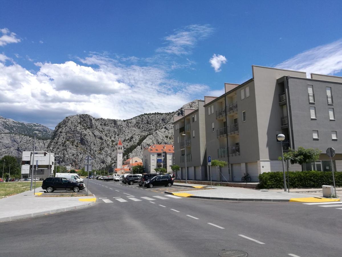 Green 'N Grey Omis Ngoại thất bức ảnh