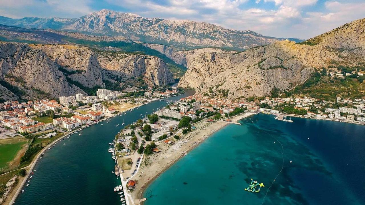 Green 'N Grey Omis Ngoại thất bức ảnh